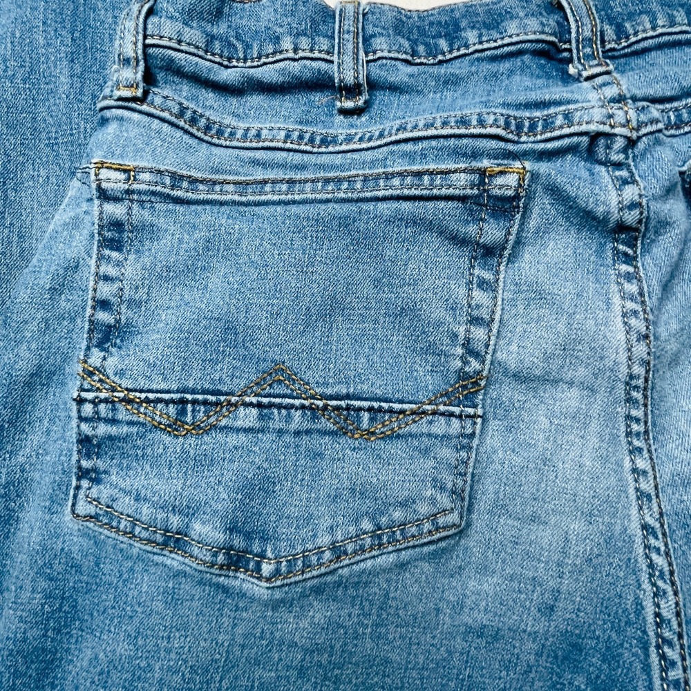 Wrangler Men's 32x30 Light Wash Athletic Fit Straight Leg Denim Jeans - Picture 9 of 16